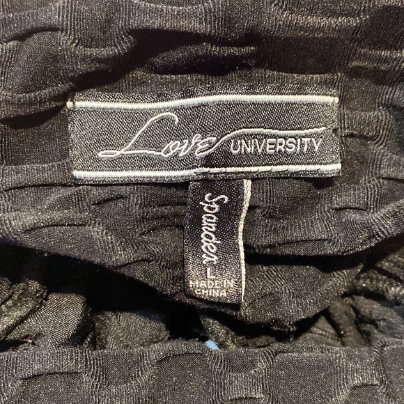 Black Leggings - Booty Lifting - LARGE - Picture 4 of 5